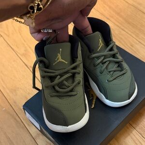 Jordan Kids Sneakers in Olive and Gold